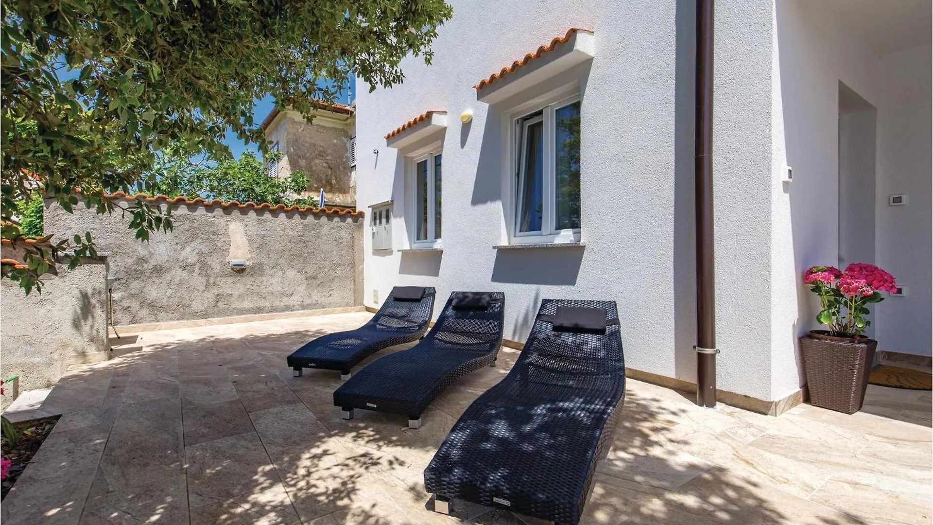 Nice Home In Supertarska Draga With Wifi Supetarska Draga Holiday home
