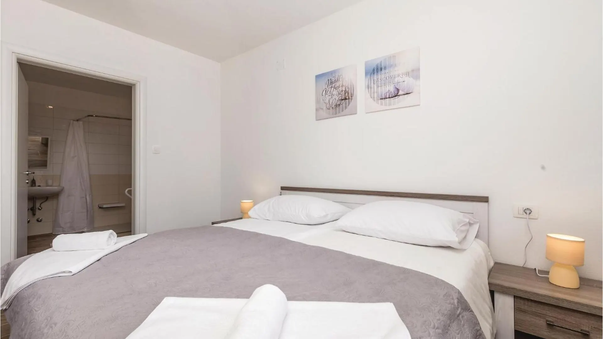 Nice Home In Supertarska Draga With Wifi Supetarska Draga