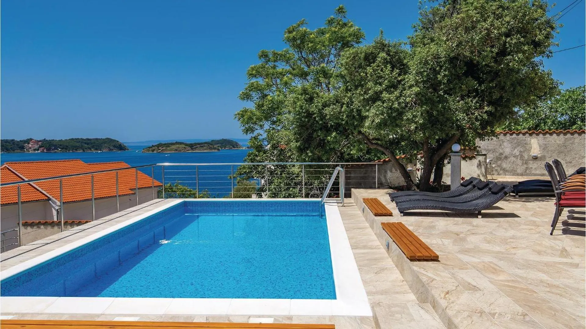 Nice Home In Supertarska Draga With Wifi Supetarska Draga 0*,